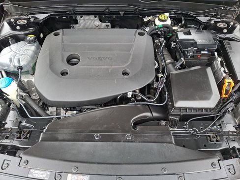 Certified 2023 Volvo XC40 B5 Plus w/ Driver Assist Package image 27