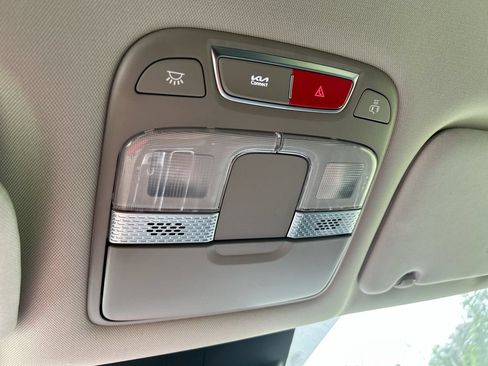 Used 2024 Kia Telluride LX FWD image 27