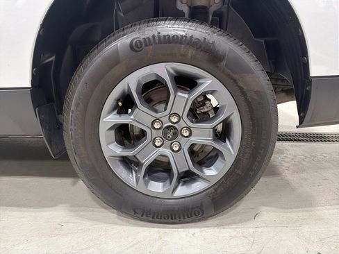 Used 2025 Ford Maverick XLT w/ 4K Tow Package AWD/4WD image 6