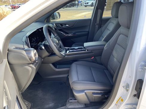 Used 2025 Chevrolet Equinox LT image 33