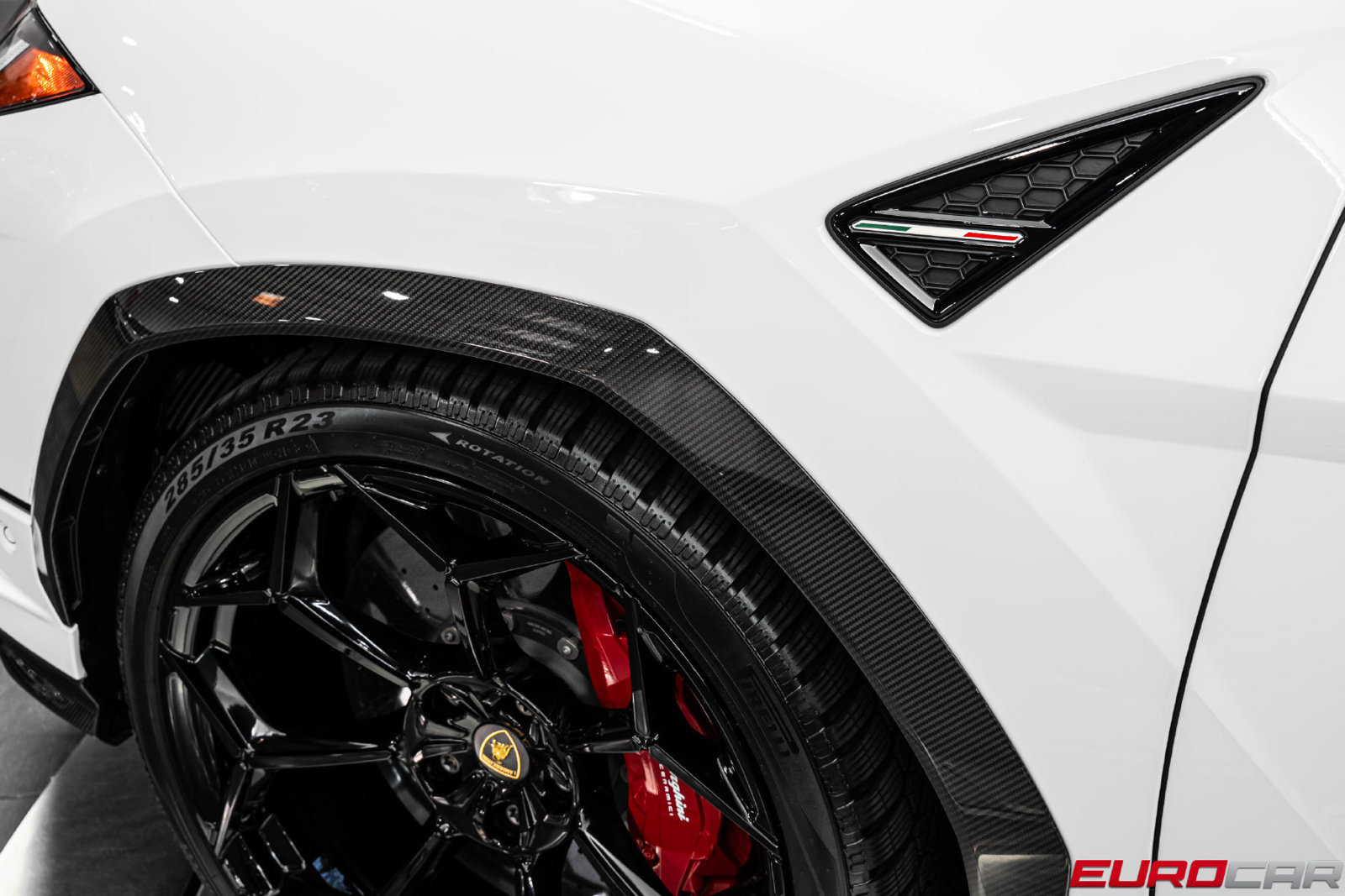 Used 2023 Lamborghini Urus Performante AWD/4WD image 17