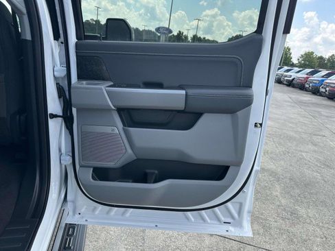 New 2025 Ford F250 XLT w/ Black Appearance Package image 16