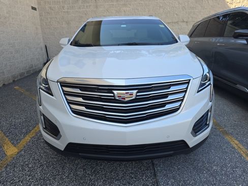 Used 2018 Cadillac XT5 Luxury w/ Driver Awareness Package AWD/4WD image 3