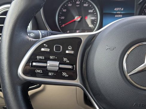 Used 2021 Mercedes-Benz GLC 300 image 25