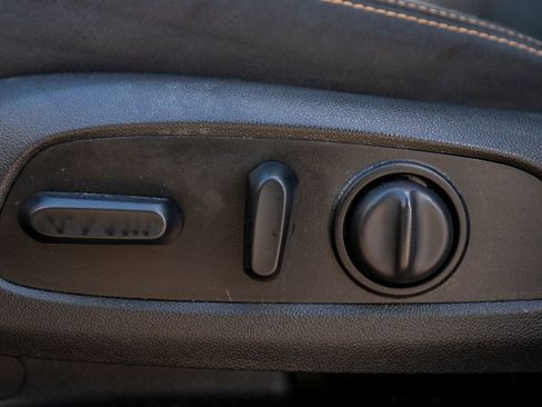 Used 2018 GMC Terrain SLE w/ Driver Convenience Package image 18