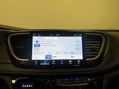 New 2026 Chrysler Pacifica Select image 23