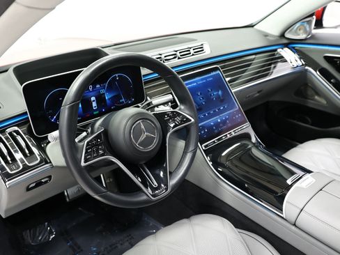 Used 2021 Mercedes-Benz Maybach S 580 4MATIC image 24