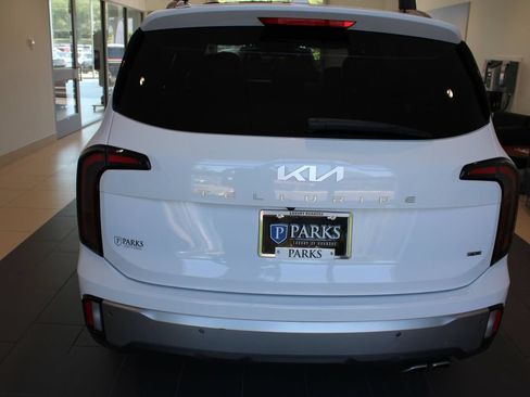 Used 2023 Kia Telluride EX AWD/4WD image 28
