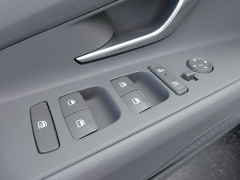 Used 2025 Hyundai Elantra Sport image 22