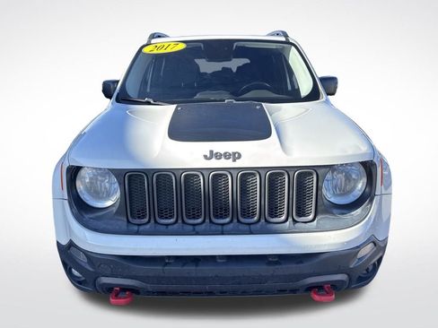 Used 2017 Jeep Renegade Trailhawk w/ Popular Equipment Group AWD/4WD image 8