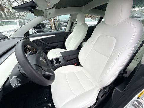 Used 2021 Tesla Model 3 Standard Range Plus image 13