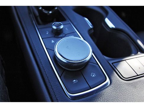 Certified 2024 Cadillac XT4 Premium Luxury image 26