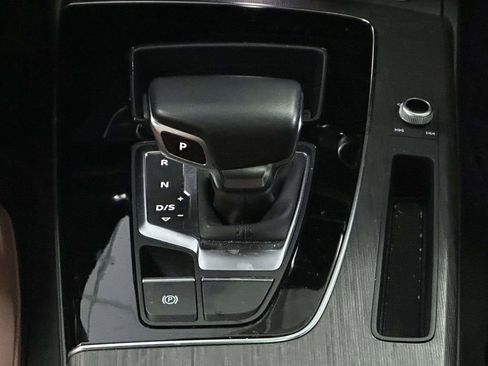 Used 2023 Audi Q5 2.0T Premium w/ Convenience Package image 21