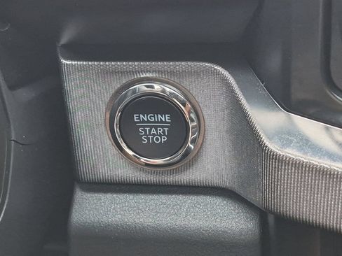 Used 2026 Ford F450 Platinum w/ FX4 Off-Road Package AWD/4WD image 16