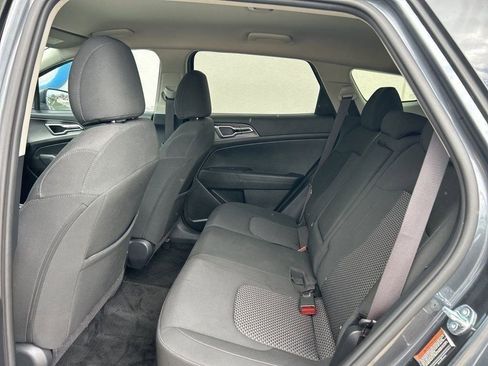 Used 2023 Kia Sportage LX FWD image 9