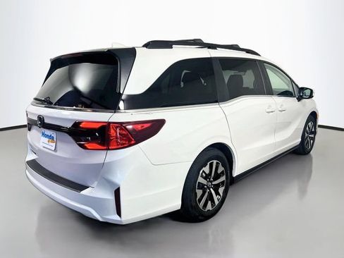 Certified 2025 Honda Odyssey EX-L image 9