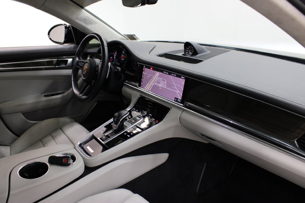 Certified 2021 Porsche Panamera GTS AWD/4WD image 32
