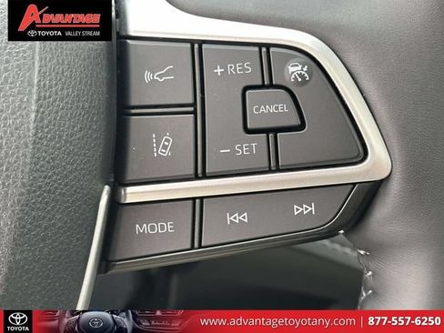 Used 2022 Toyota Highlander Platinum AWD/4WD image 29