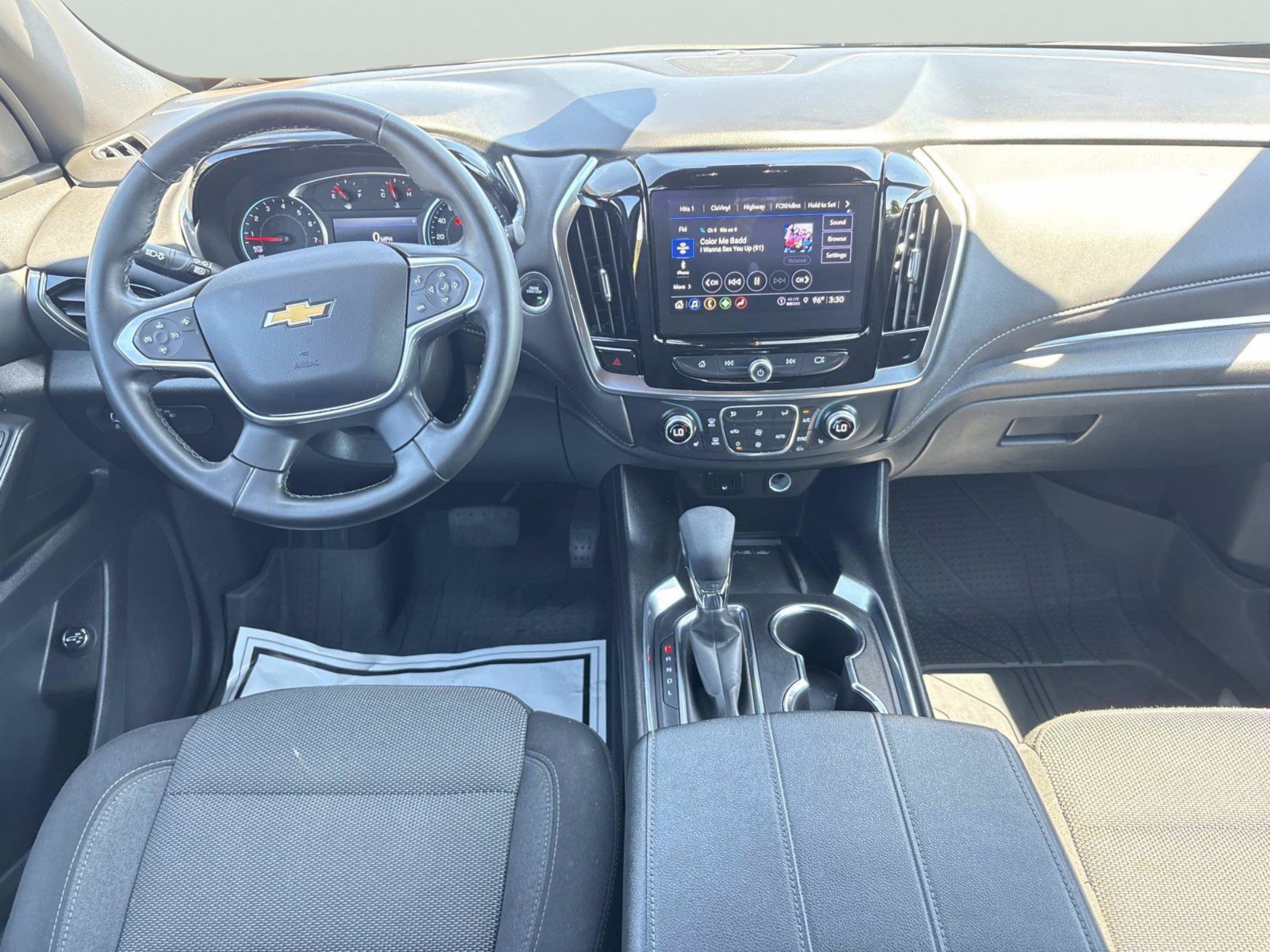Used 2023 Chevrolet Traverse LT FWD image 13