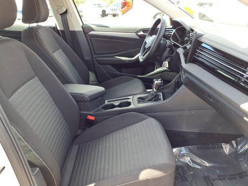 Used 2025 Volkswagen Jetta S FWD image 22