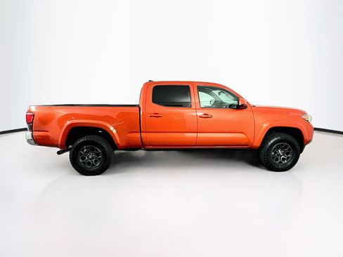 Used 2018 Toyota Tacoma SR5 RWD image 10