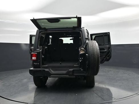 Used 2021 Jeep Wrangler Unlimited Sport AWD/4WD image 30