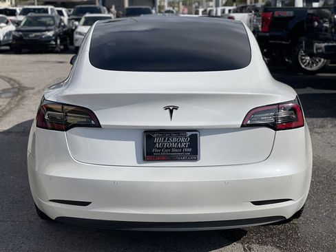Used 2021 Tesla Model 3 Standard Range Plus image 17