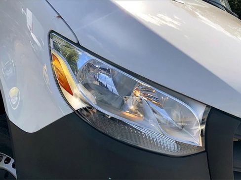 Used 2024 Mercedes-Benz Sprinter 2500 image 21