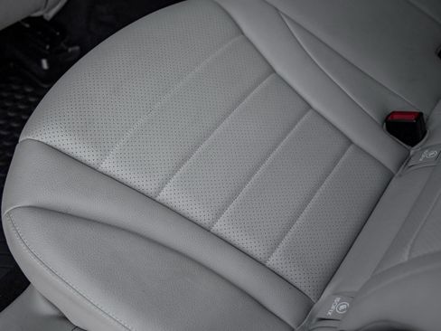 Used 2018 Mercedes-Benz GLC 300 GLC 300 image 30