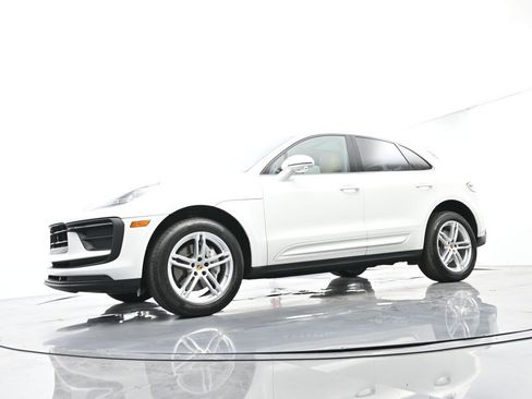 Certified 2023 Porsche Macan image 45