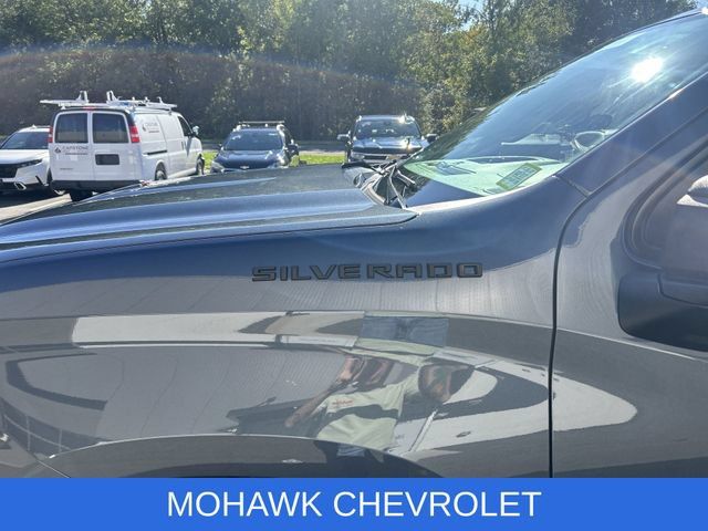Used 2021 Chevrolet Silverado 1500 Custom AWD/4WD image 39