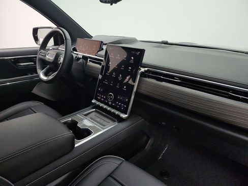 Used 2025 GMC Sierra EV Denali image 19