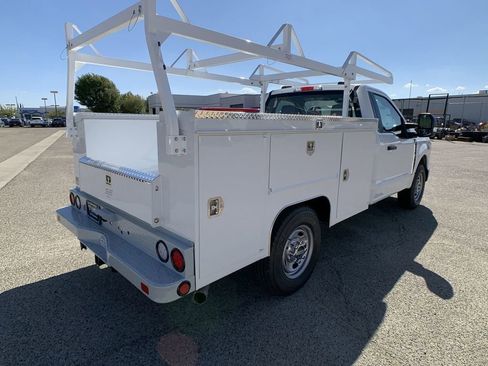 New 2026 Ford F250 XL w/ XL Chrome Package RWD image 8
