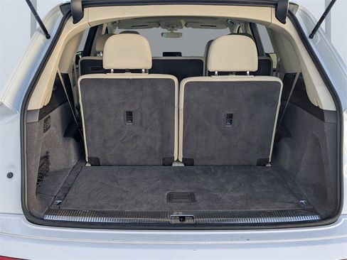 Used 2017 Audi Q7 3.0T Premium Plus w/ Premium Plus Package image 12