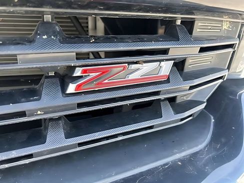 Used 2019 Chevrolet Silverado 1500 LT Trail Boss AWD/4WD image 9