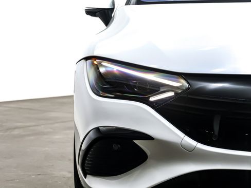 Used 2023 Mercedes-Benz EQE 500 4MATIC Sedan image 25