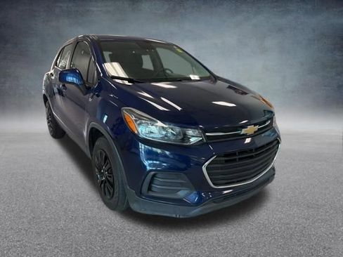 Used 2017 Chevrolet Trax LS FWD image 4