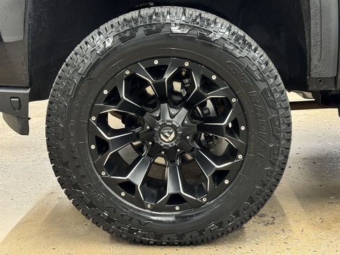 Used 2023 GMC Sierra 2500 AT4 w/ Gooseneck/5TH Wheel Package AWD/4WD image 6