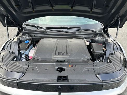 Certified 2025 Hyundai Ioniq 5 Limited image 26