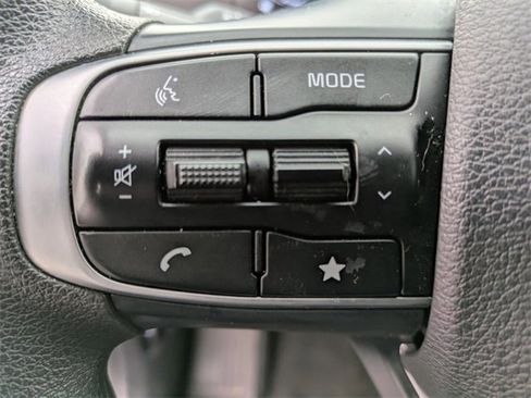 Used 2024 Kia Sportage LX image 11