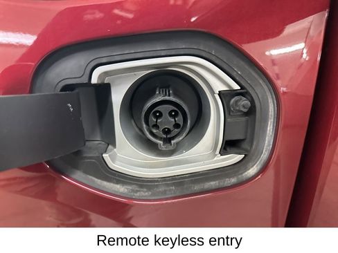 Used 2017 Chevrolet Volt Premier w/ Driver Confidence II Package FWD image 18