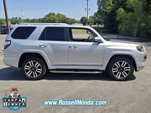 Used 2022 Toyota 4Runner Limited AWD/4WD image 2