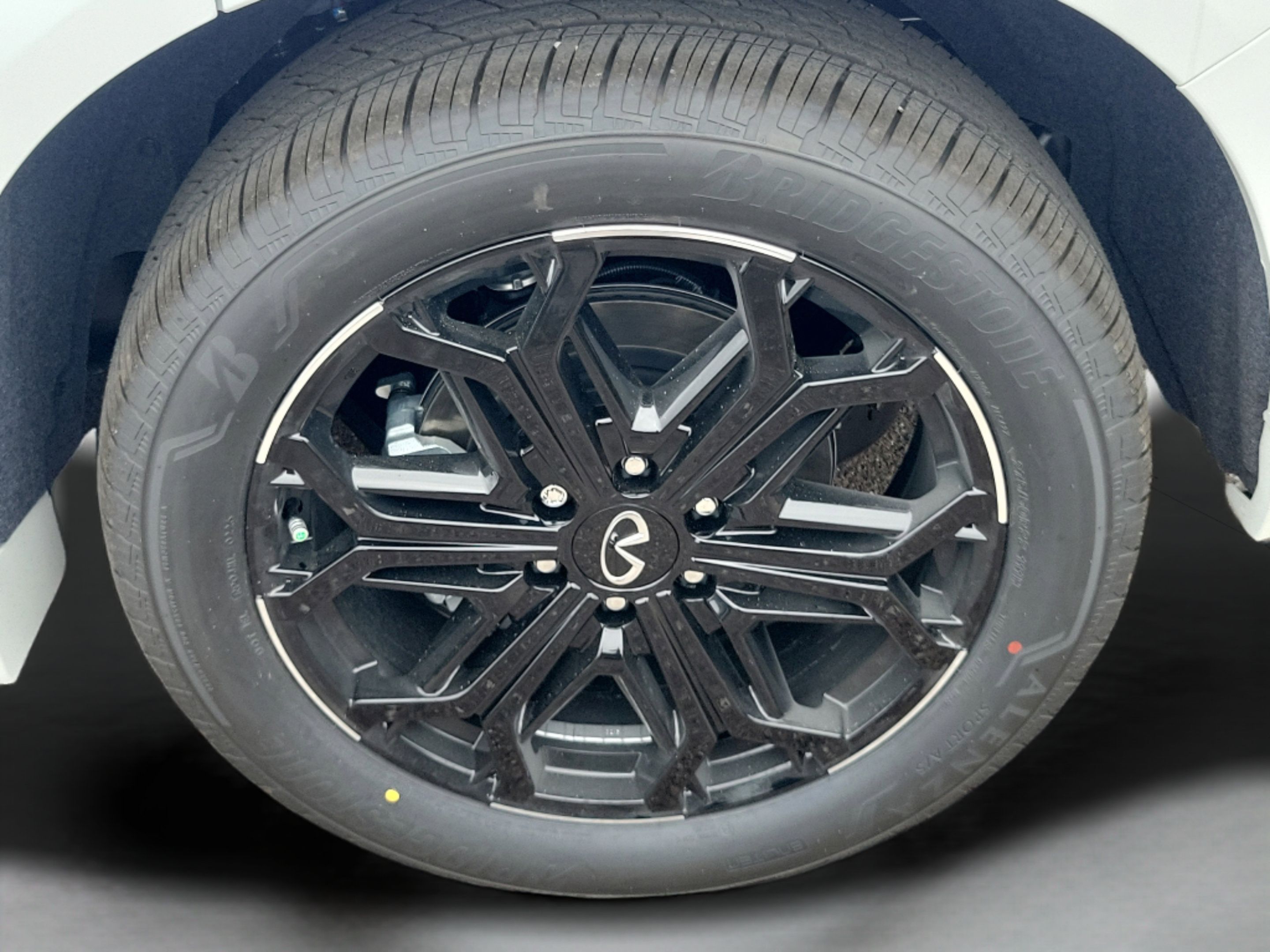 New 2026 INFINITI QX80 4WD image 32