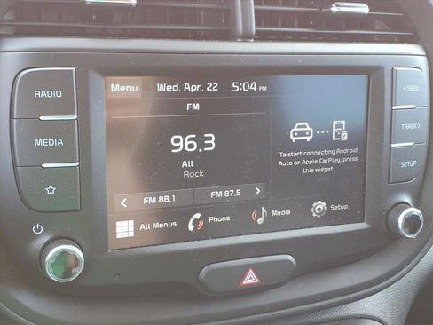 Used 2025 Kia Soul LX w/ LX Technology Package FWD image 27