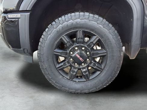 Used 2025 GMC Sierra 3500 AT4 w/ AT4 Premium Plus Package image 40