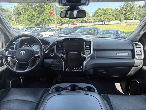 Used 2024 RAM 2500 Laramie AWD/4WD image 11