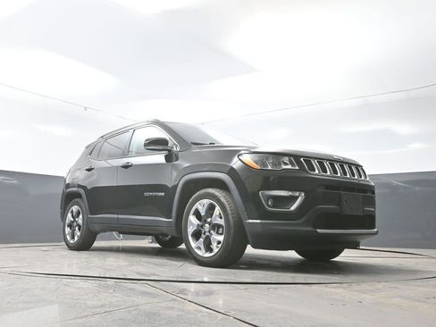 Used 2019 Jeep Compass Limited image 25