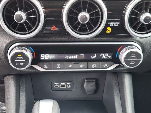 Used 2020 Nissan Sentra SV w/ Trunk Package image 20