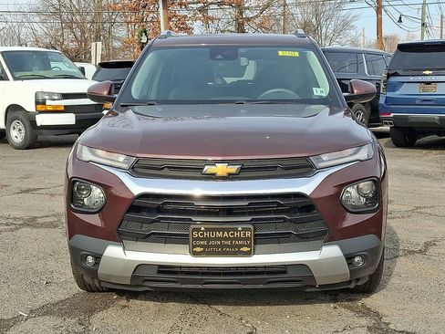 Used 2023 Chevrolet TrailBlazer LT w/ Convenience Package image 3