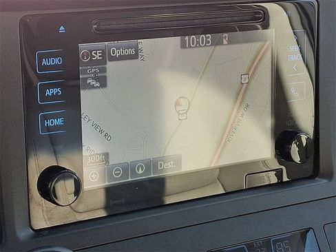 Used 2017 Toyota Sienna XLE Premium image 19